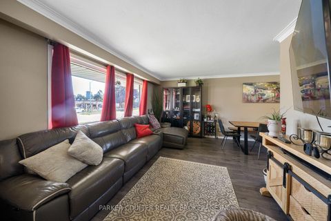 Photo 5 at 54 Ferris Lane, Cundles East, Barrie