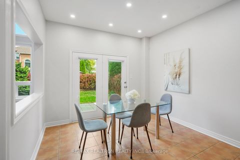 Photo 14 at 91 Gateway Drive, Bayview Wellington, Aurora