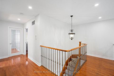 Photo 21 at 91 Gateway Drive, Bayview Wellington, Aurora