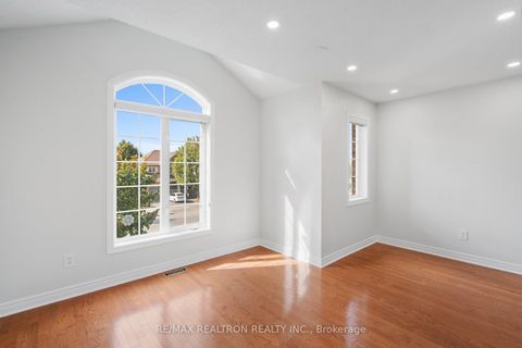 Photo 26 at 91 Gateway Drive, Bayview Wellington, Aurora