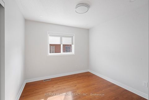 Photo 27 at 91 Gateway Drive, Bayview Wellington, Aurora