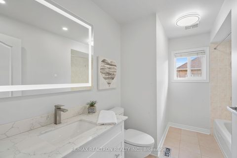 Photo 28 at 91 Gateway Drive, Bayview Wellington, Aurora