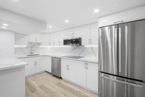 Photo 31 at 91 Gateway Drive, Bayview Wellington, Aurora