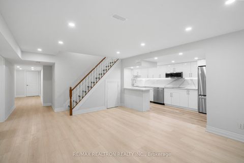 Photo 33 at 91 Gateway Drive, Bayview Wellington, Aurora