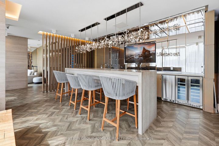 Photo 4 at 124 - 7 Kenaston Gardens, Bayview Village, Toronto