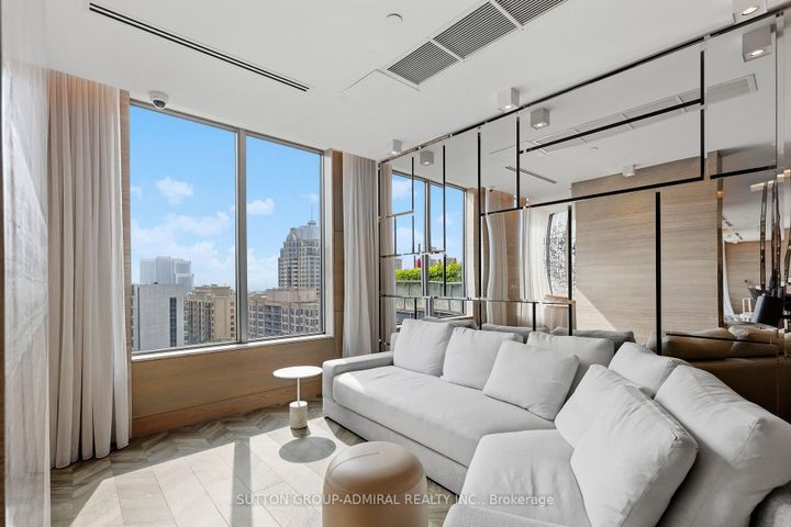 Photo 5 at 124 - 7 Kenaston Gardens, Bayview Village, Toronto