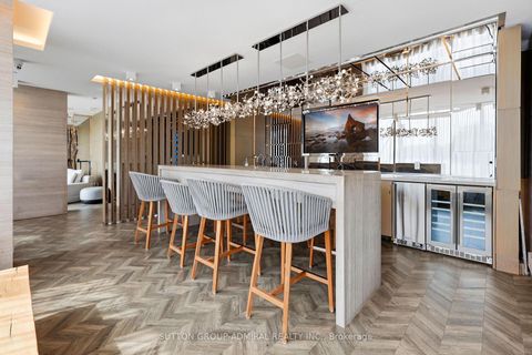 Photo 4 at 124 - 7 Kenaston Gardens, Bayview Village, Toronto