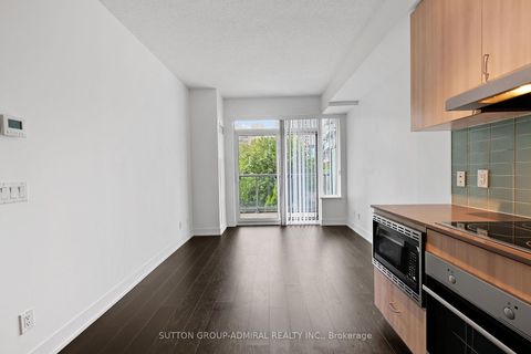 Photo 11 at 124 - 7 Kenaston Gardens, Bayview Village, Toronto