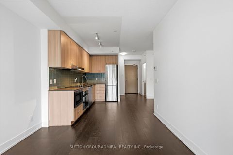 Photo 12 at 124 - 7 Kenaston Gardens, Bayview Village, Toronto