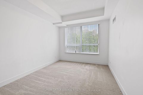 Photo 14 at 124 - 7 Kenaston Gardens, Bayview Village, Toronto