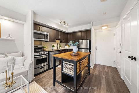 Photo 17 at 122 - 2035 Sheppard Avenue E, Henry Farm, Toronto