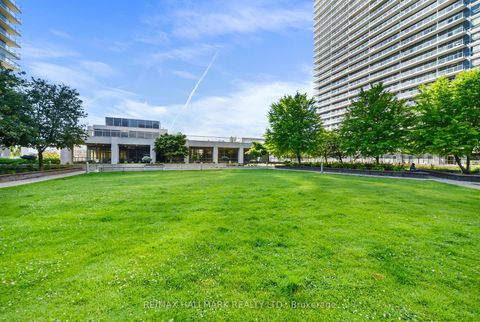 Photo 28 at 122 - 2035 Sheppard Avenue E, Henry Farm, Toronto