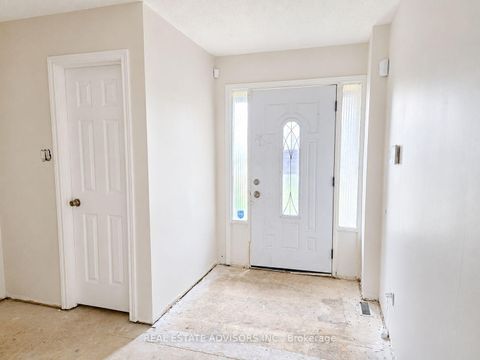 Photo 3 at 238 Braymore Boulevard, Rouge E11, Toronto
