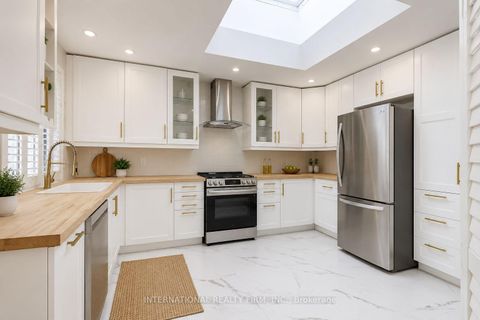 Photo 1 at 337 Glen Road, Moore Park, Toronto