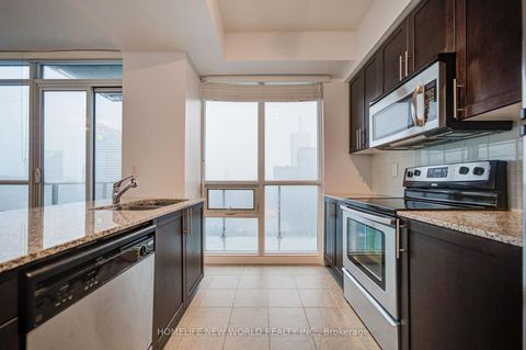 Photo 8 at 4905 - 65 Bremner Boulevard, Waterfront Communities C1, Toronto