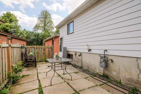 Photo 39 at 16 Proud Grove, Malvern, Toronto