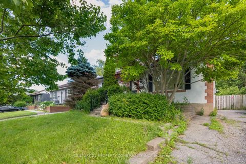 Photo 7 at 37 Adanac Drive, Cliffcrest, Toronto