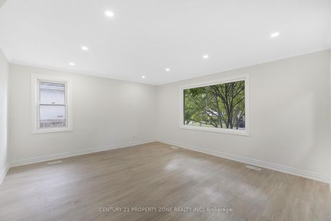 Photo 9 at 37 Adanac Drive, Cliffcrest, Toronto
