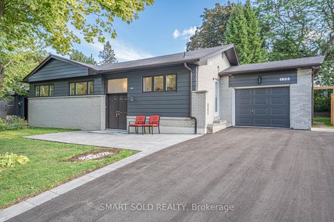 Photo 0 at 158 Park Avenue, Central Newmarket, Newmarket