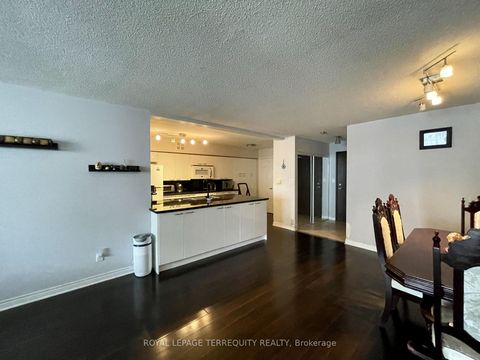 Photo 2 at 1009 - 30 Greenfield Avenue, Willowdale East, Toronto