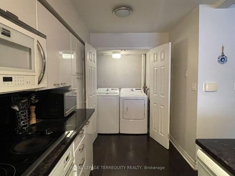 Photo 4 at 1009 - 30 Greenfield Avenue, Willowdale East, Toronto