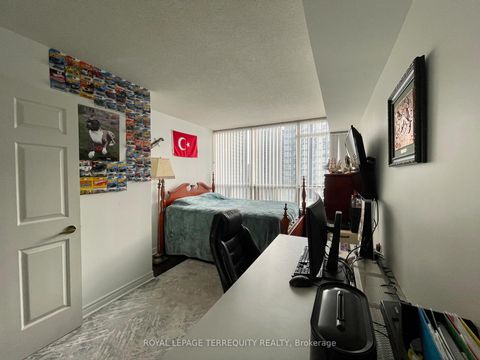 Photo 10 at 1009 - 30 Greenfield Avenue, Willowdale East, Toronto