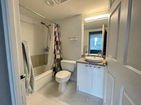 Photo 13 at 1009 - 30 Greenfield Avenue, Willowdale East, Toronto