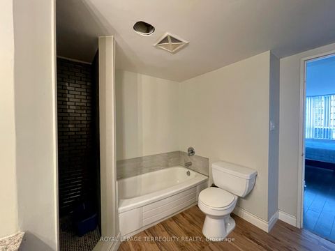 Photo 20 at 1009 - 30 Greenfield Avenue, Willowdale East, Toronto