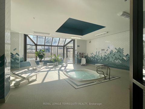 Photo 29 at 1009 - 30 Greenfield Avenue, Willowdale East, Toronto