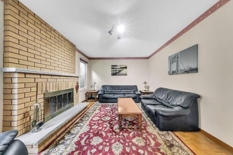 Photo 14 at 47 Velvet Crescent, East Woodbridge, Vaughan