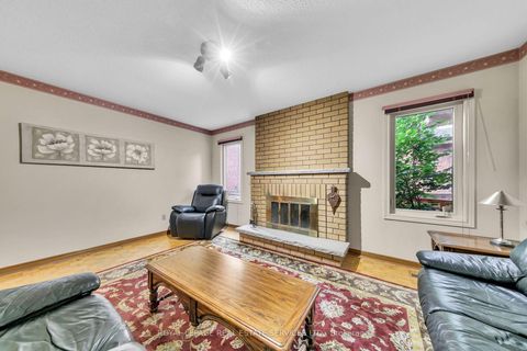 Photo 15 at 47 Velvet Crescent, East Woodbridge, Vaughan