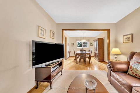 Photo 21 at 47 Velvet Crescent, East Woodbridge, Vaughan