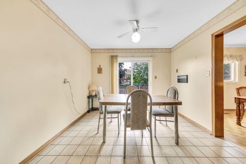 Photo 25 at 47 Velvet Crescent, East Woodbridge, Vaughan