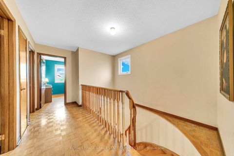 Photo 32 at 47 Velvet Crescent, East Woodbridge, Vaughan