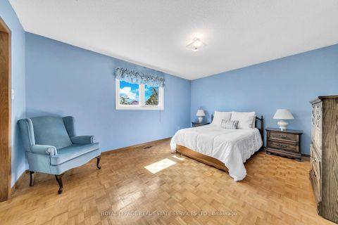 Photo 37 at 47 Velvet Crescent, East Woodbridge, Vaughan