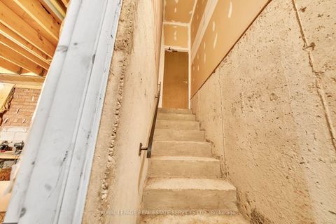 Photo 44 at 47 Velvet Crescent, East Woodbridge, Vaughan