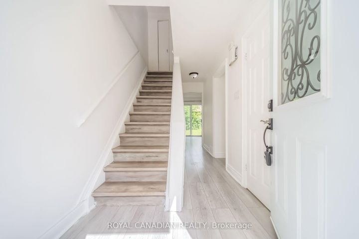 Photo 5 at 6 Damascus Drive, Clairville, Toronto