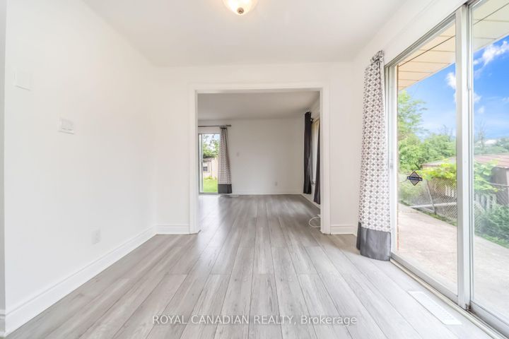 Photo 19 at 6 Damascus Drive, Clairville, Toronto