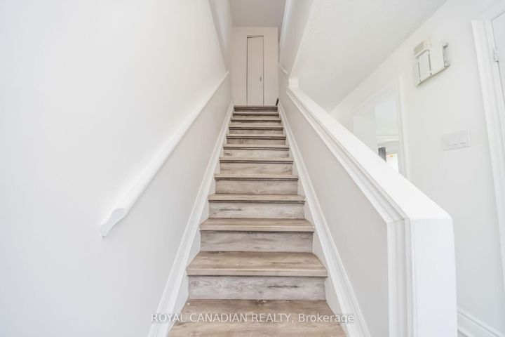 Photo 21 at 6 Damascus Drive, Clairville, Toronto