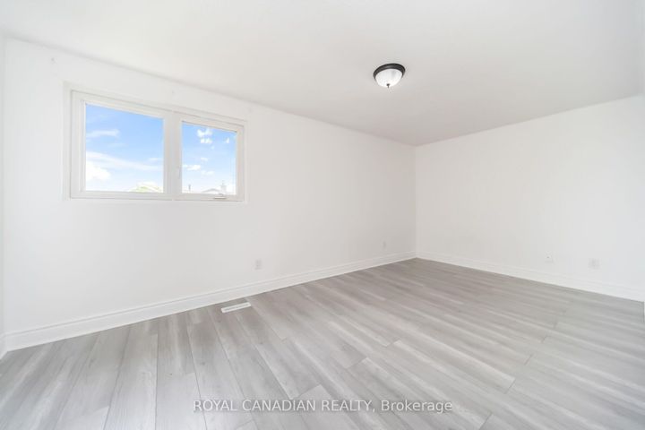 Photo 22 at 6 Damascus Drive, Clairville, Toronto