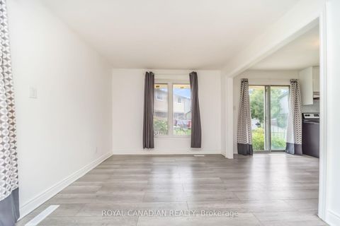 Photo 10 at 6 Damascus Drive, Clairville, Toronto
