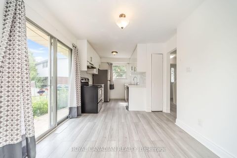Photo 12 at 6 Damascus Drive, Clairville, Toronto