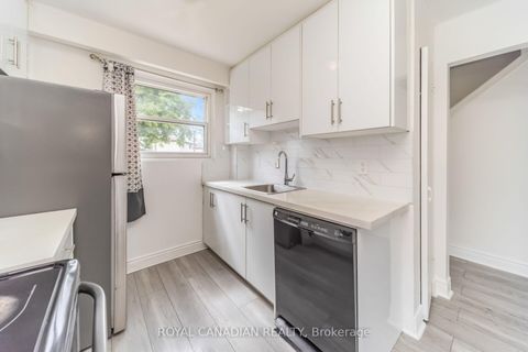 Photo 16 at 6 Damascus Drive, Clairville, Toronto