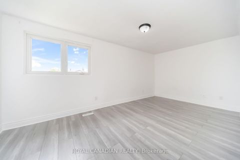 Photo 22 at 6 Damascus Drive, Clairville, Toronto