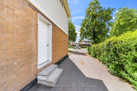 Photo 42 at 6 Damascus Drive, Clairville, Toronto