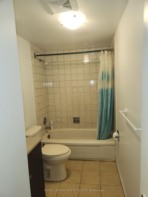 Photo 4 at 33 Lysander Court, Agincourt North, Toronto