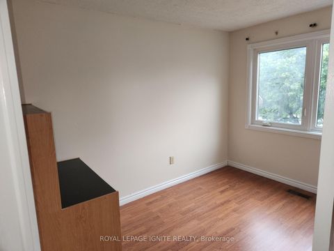 Photo 6 at 33 Lysander Court, Agincourt North, Toronto