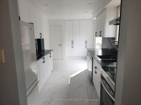Photo 14 at 33 Lysander Court, Agincourt North, Toronto