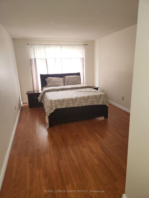 Photo 15 at 33 Lysander Court, Agincourt North, Toronto