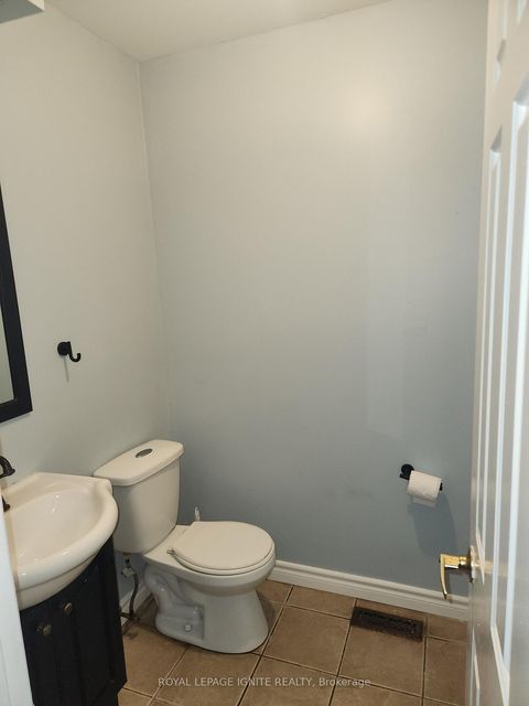 Photo 17 at 33 Lysander Court, Agincourt North, Toronto
